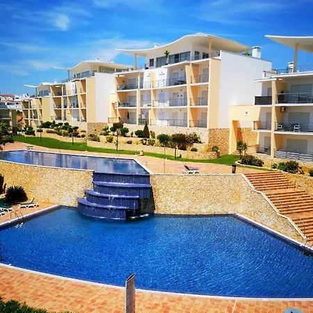 Sunny With Sea View In Apartamento *